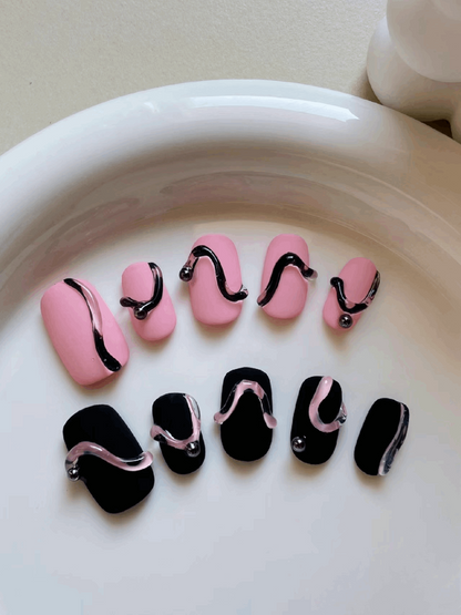 Clash of black and pink False Nails from SHOPQAQ