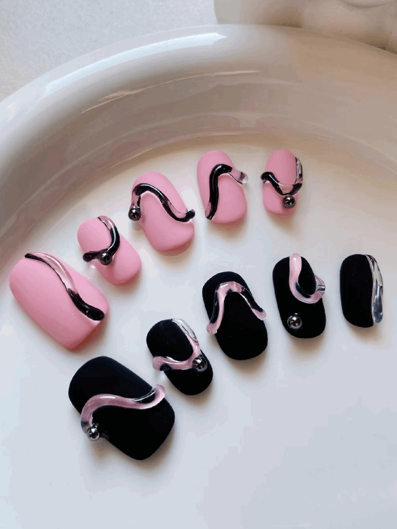 Clash of black and pink False Nails from SHOPQAQ