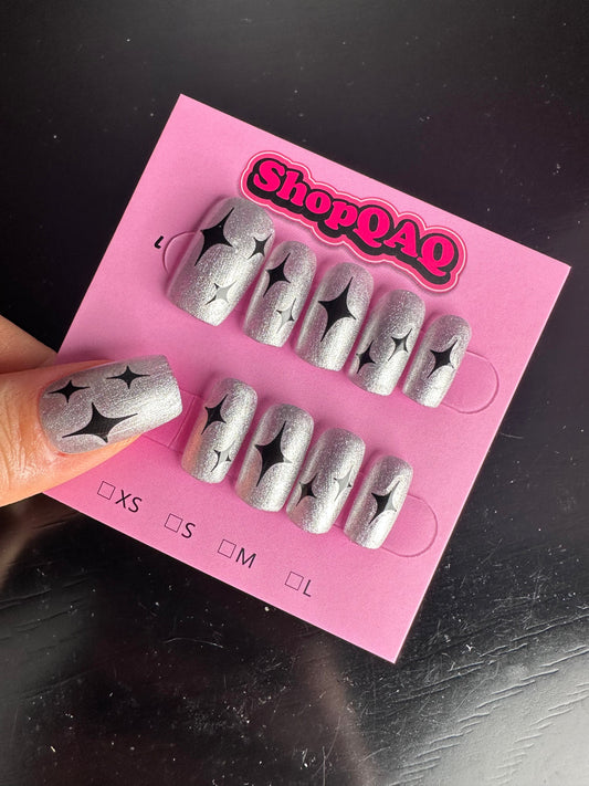 Iridescent Black Cat Eye Four-Point Starburst Short Press-On Nails - Handcrafted Y2K Celestial Nail Art | False Nails | False Nails, Handmade False Nails, press on nails | SHOPQAQ