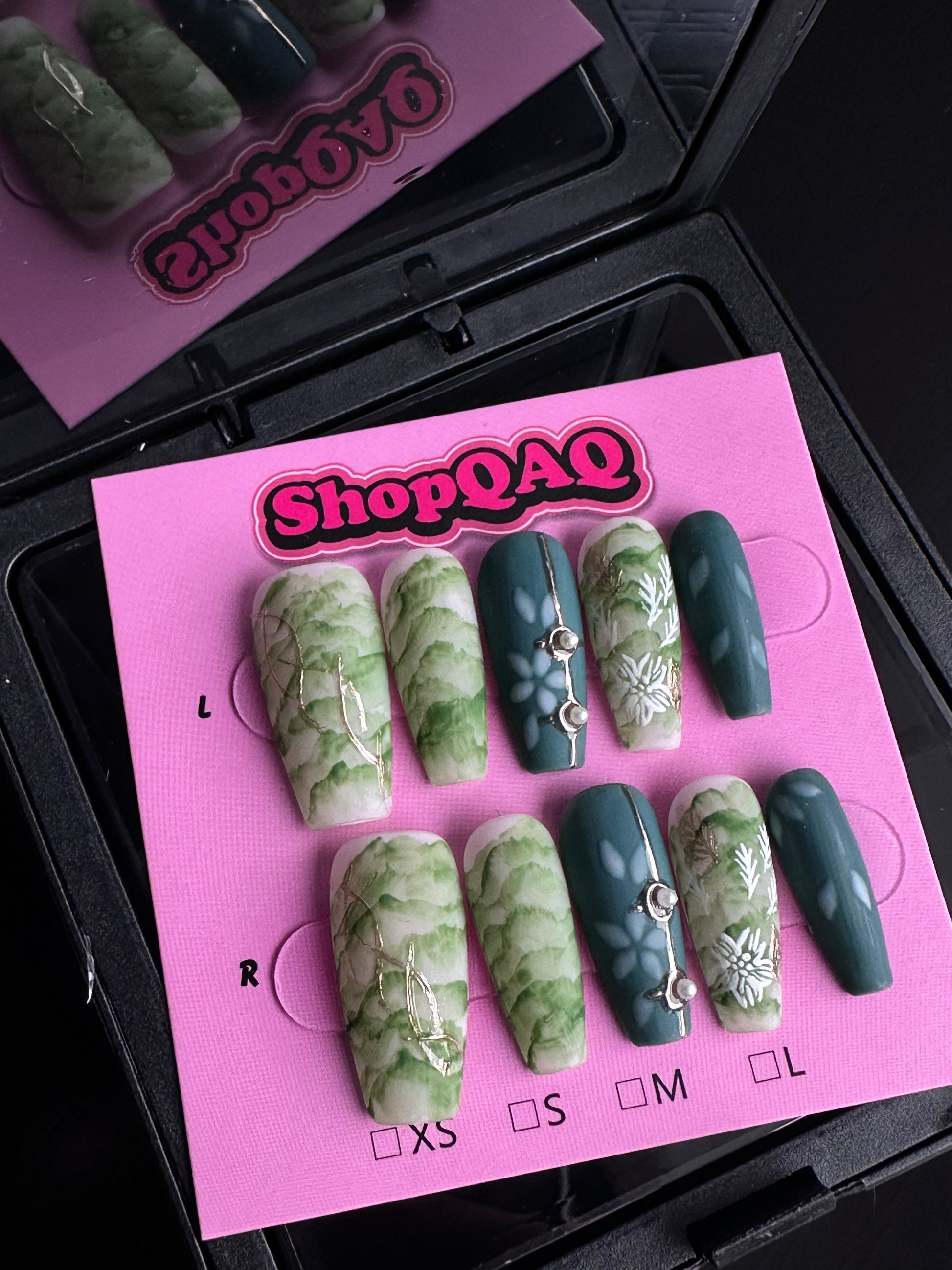 Green Icy Cracked Hand-Painted Japanese Style Watercolor Press-On Nails False Nails from SHOPQAQ