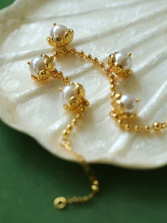 5 Flower Stamen Pearl Bracelet Bracelets from SHOPQAQ