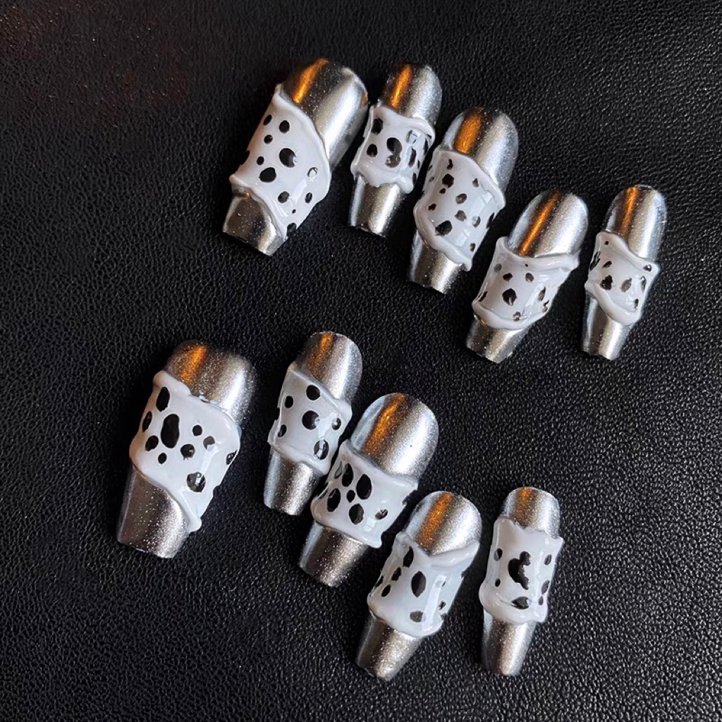 Cyberpunk Cow White hot Girl Silver 3D False Nails from SHOPQAQ