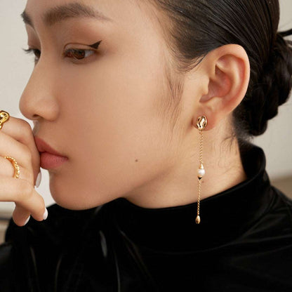 Chain Pearl Long Earrings earrings from SHOPQAQ