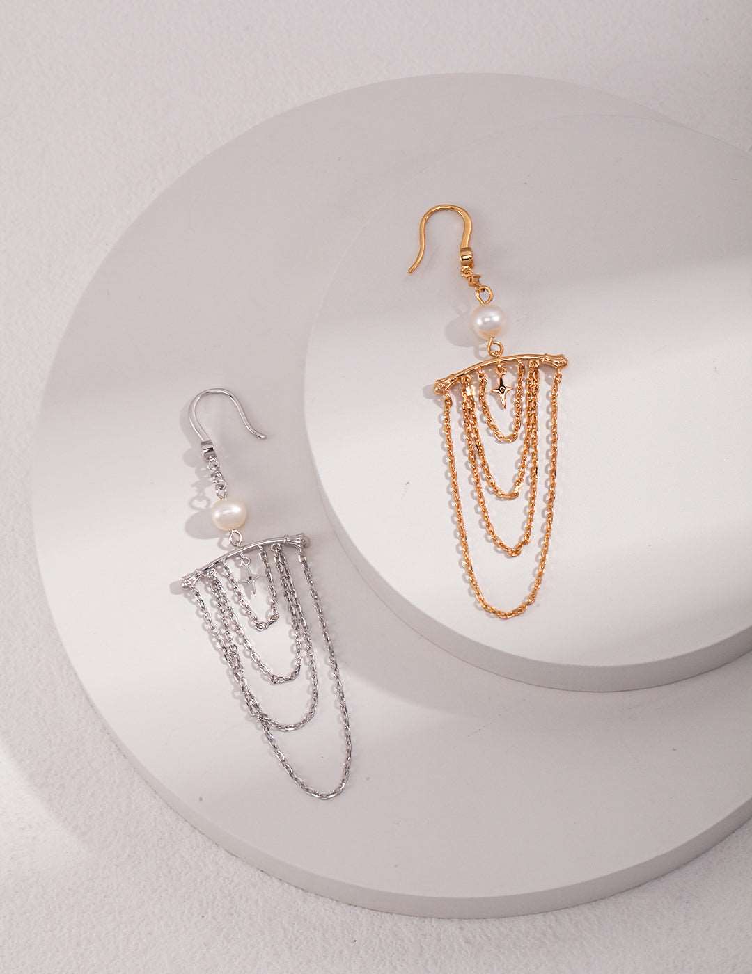 Chain Tassel Pearl Earhooks earrings from SHOPQAQ