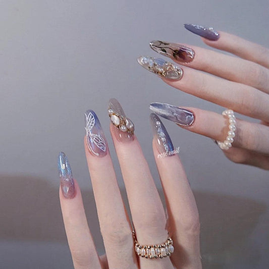 Handpainted Butterfly False Nails from SHOPQAQ