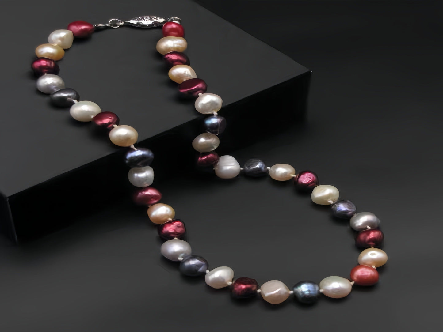 Dyed Natural Pearl | Necklace | SHOPQAQ