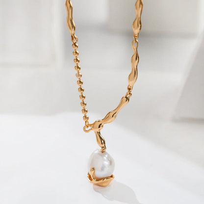 Baroque Pearl Pendant Necklace necklaces from SHOPQAQ