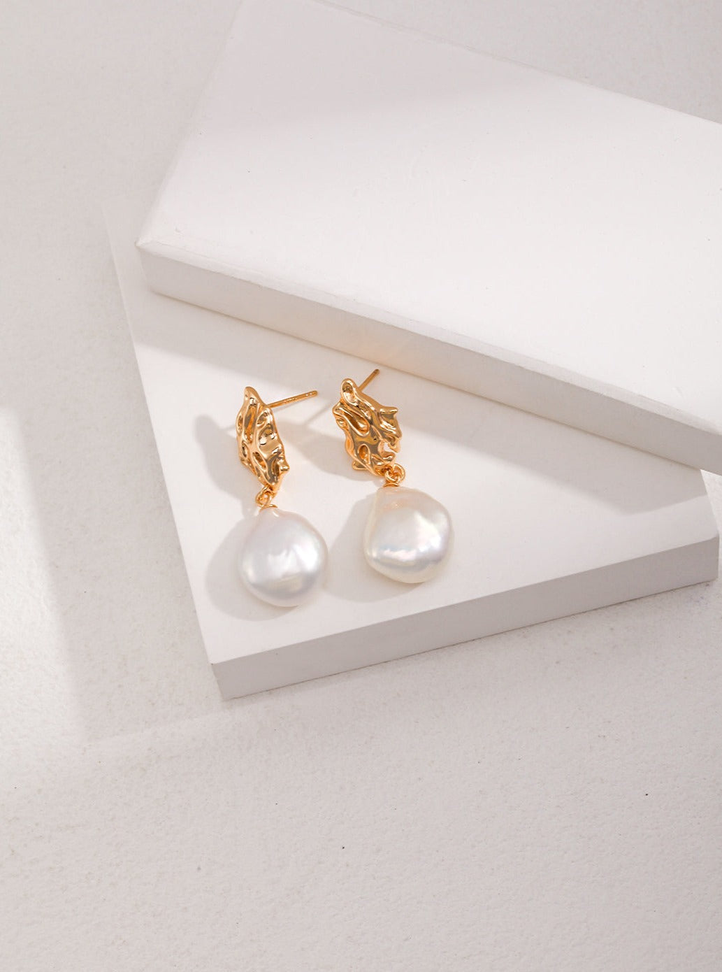Baroque Pearl Earrings - A Fusion of Artistry and Nature | earrings | 925earrings, baroque pearl, earrings, Pearl, Pearl Earrings, simsmore | SHOPQAQ